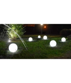 Farmet Kunststoff-Ball Sirio Mit LED-Funktion, Perlweiß -Outdoor Garten Geschäft 4186433 WE DE 002 SIRIOBall30cmLEDinduktivesLadenUSB AnschlussmitFernbedienungPERLWEISS