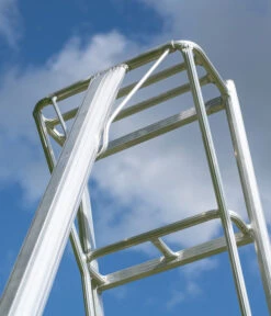 Niwaki 3-Holm-Gartenleiter -Outdoor Garten Geschäft 6610323 WE DE 001 Niwaki3Holmleiter